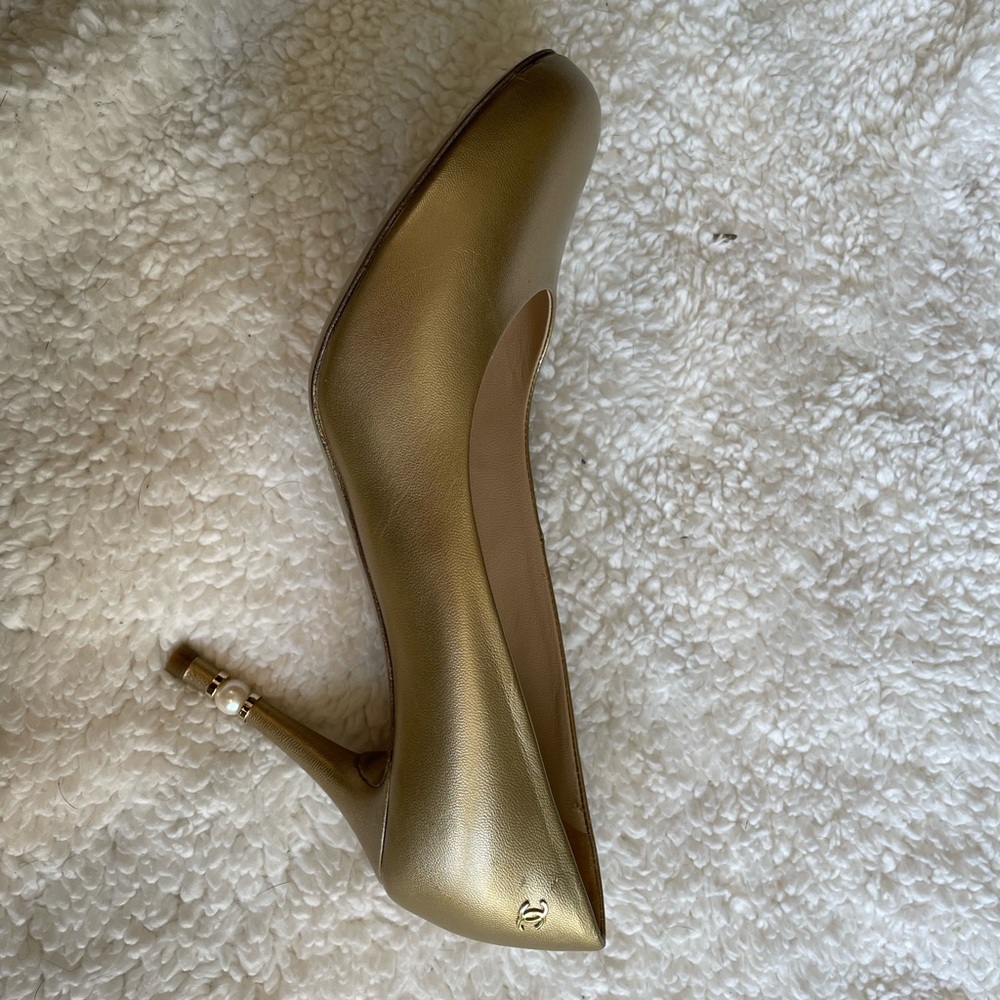 Chanel Round Head High Heels 3” Size 37.5